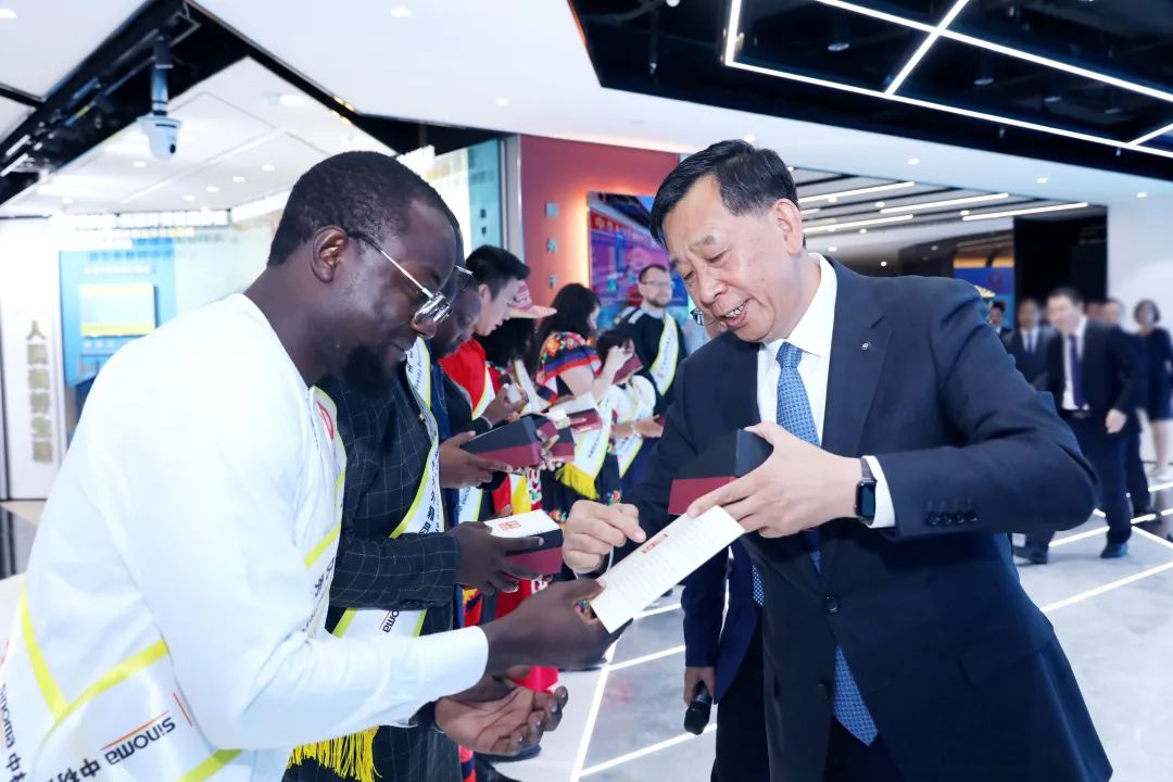 c546a30dc1254d2 c546a30dc1254d2